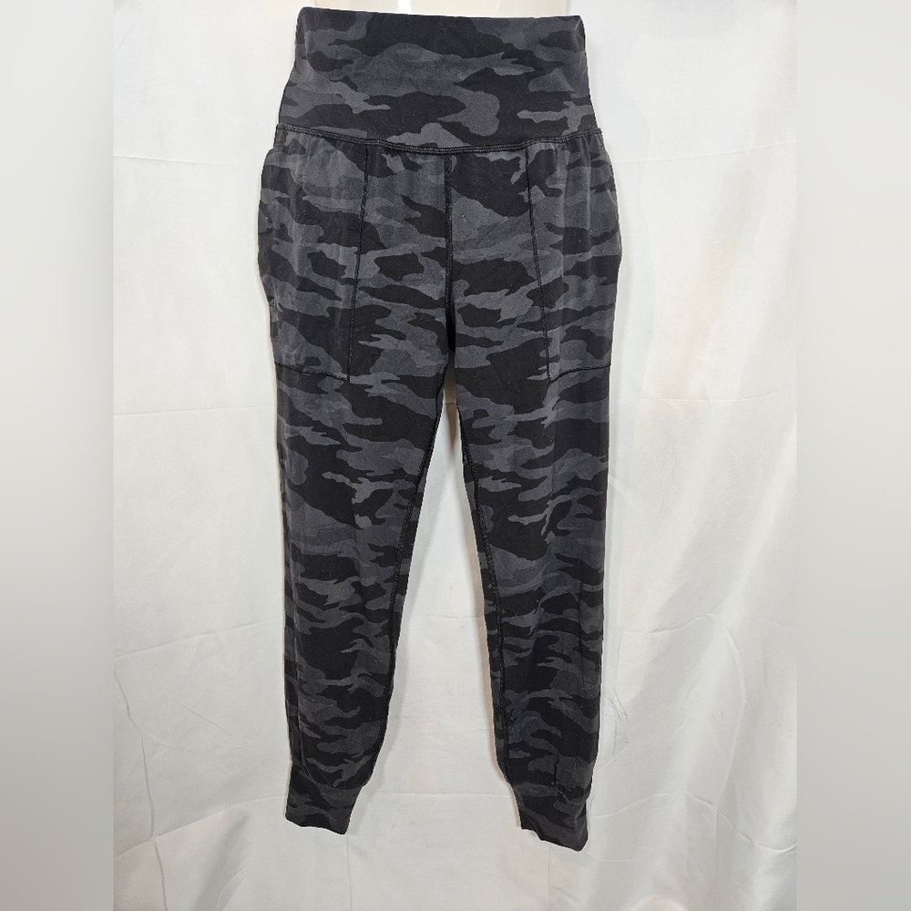 Athleta Salutation Camo Jogger Black Grey Size XXS